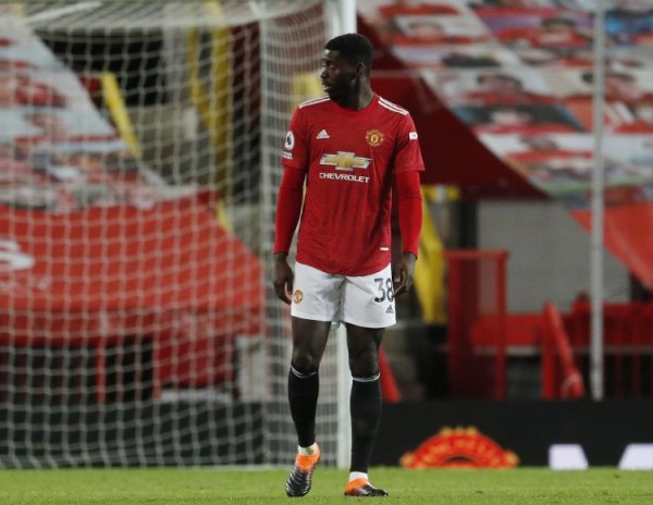 邮报：图安泽贝以医疗瑕疵告状曼联，条件很是100万镑的抵偿